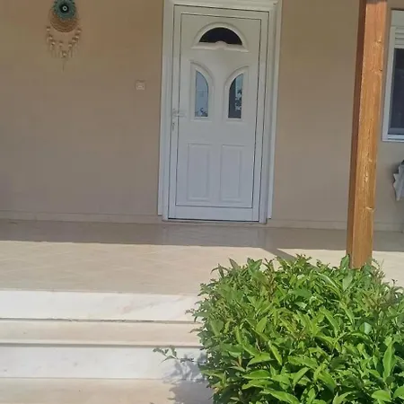 Prázdninový dům Dinas House 3 *