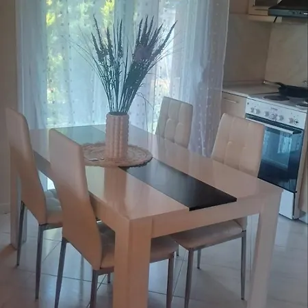 Prázdninový dům Dinas House 3 *